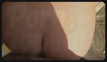 Sizzling MILF Mia Brown's Steamy Encounter