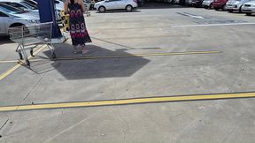 aconteceu no supermercado - pregadora que estava pregando a palavra no supermercado acabou sendo fodida por um cliente, ela caiu em tentacao e depois se arrependeu