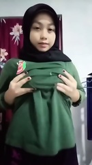 Neni hijab pelajar suka rekam bugil mulus