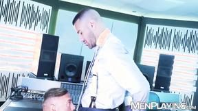 ”Gustavo Cruz buries his meat deep into Manuel Skyes muscular butt”