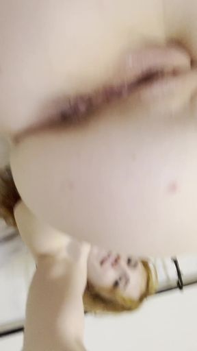 OnlyFans model shows off her big ass and tits