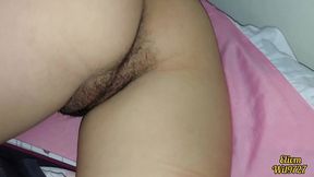 mi hermanastra se me pone de culo para que le toque su cono peludo