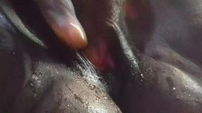 ebony masturbating her wet pussy