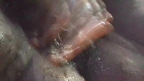 ebony masturbating her wet pussy