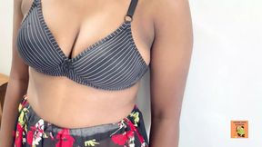 Indian Sexy Hot Horny Girl Showing Her Pink Pussy to Boyfriend