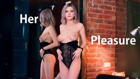 Adorable blonde with a cute face masturbates her shaved muff in front of the mirror