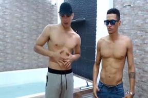 A lot Of Latinos Rubbing Each Other In Live