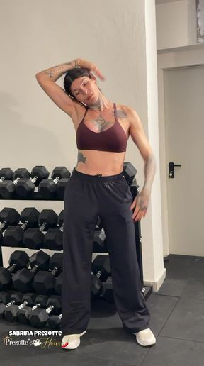 The Hottie Showing off Her Workout Skills, Being Sensual at the Gym.