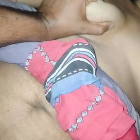 Telgu chut me Pani dal dia big boob sig34  pati Bombay sy 6 mhina ke bad chubby kiaa