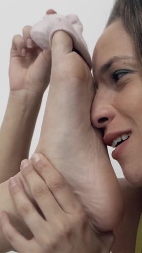 Roommates Share Their Foot Odors in Intense Foot Worship!