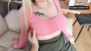 My stepsister's big tits and ass took over my first meeting