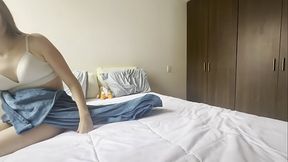 cosquillas y orgasmo de dos chicas muy sexys en ropa interior