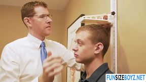 Ian Gets Sucked and Fucked by His Doctor in Steamy Gay Anal Session