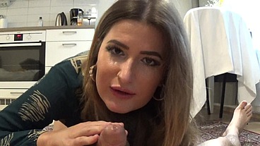 Homemade porn with cute and sexy Arab stepsister when parents are at work