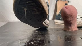 Black friday Special - A Shoejob in Dirty Converse Chucks sneakers - Cbt and Spitting in Tramplegirl Leila´s well worn and very dirty sneakers - sneaker fetish - humiliation - spitting - severe glans trampling - Multicut - 4K