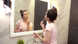 Charming girl Regina Rich is playing with herself in solo video