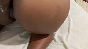 gozei gostoso na bunda da minha meia-irma