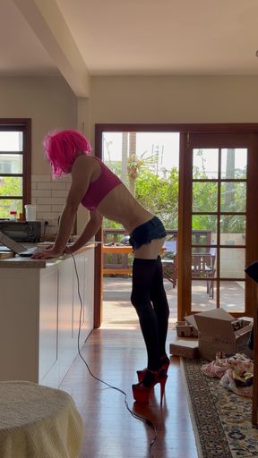 Showing my sexy body