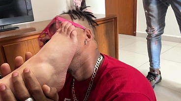 O agiota se deu bem com a Vivian Lola que paga dívida com a buceta