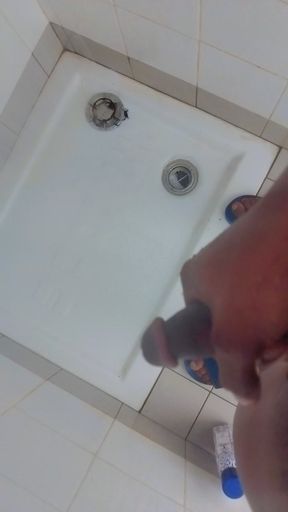 The bitch my plate I masturbate in the shower to refresh myself