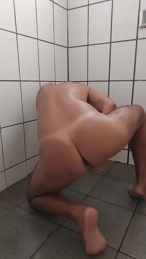 Ladysilva very hot naked in the bathroom