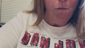 Giantess MILF Domination by SeductiveGenX: Eating, Burping, and Turning Slave Into Toothpick Humiliation