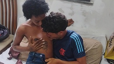 Riquinho da zona sul viu a preta e o pau encolheu de nervoso