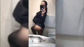 Camsoda-Big Boobed flight attendant rubbing her cunt