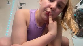 Fisting an anal with hand very hard