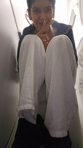 AY MAMACITA WHAT YOU ARE DOING TO ME WITH THEM AIRPLANE FEETS