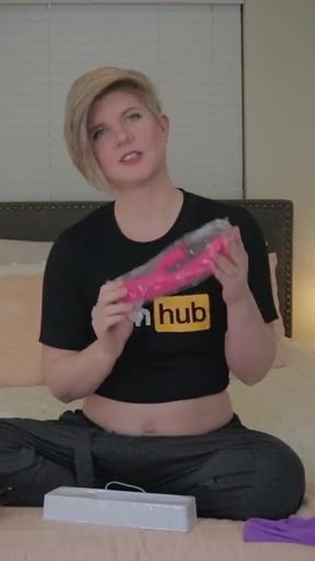 Unboxing and Review of the Unvomi Pulsating Rabbit Vibrator From Paloqueth with Housewife Ginger
