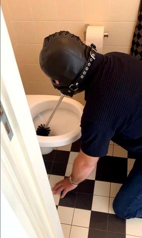 Bundel of 4 clips about DOMESTIC HOUSECLEANING
