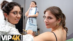 DYKE4K  Three Girls Unit
