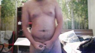Hombre homo se desnuda frenmte a la camara solo para ti