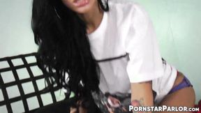 ”Wild mature Angelina Valentine enjoys toying with her sweet twat”