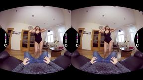 Natalie Russ Strips Special for You 180vr