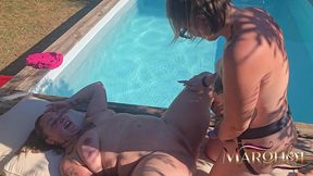 duo lesbien torride avec maureen : strap-ons, double gode et squirting intense