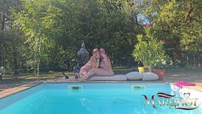 duo lesbien torride avec maureen : strap-ons, double gode et squirting intense