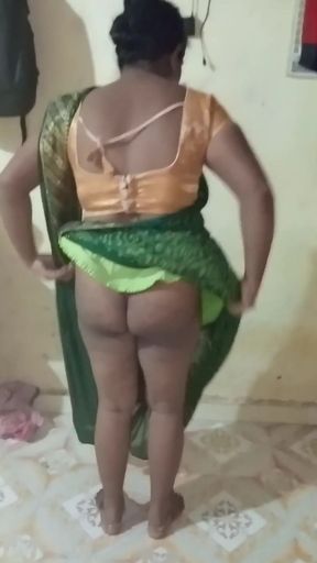 Spectacular moment from &quot;deshi aunty saree change &amp; showing pussy&quot;