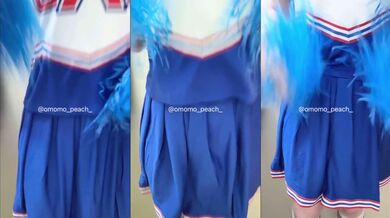 【おもらしチアガール】#cheerleader #omorashi #peeaccident #desperation Wet