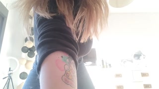 I have a video call with a follower and I wear an XL plug