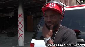 Amateur hunk cums tugging