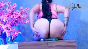 Butt Crush Delight: Dulli Flattens a Plush Toy with Her Curves