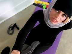 Arab hijab teen fucks personal trainer