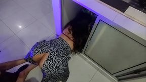 LUBRICANDO POR QUE ME QUEDE ATRAPADA EN LA ALACENA CULONA FOLLADA - PORNO EN ESPA&Ntilde_OL