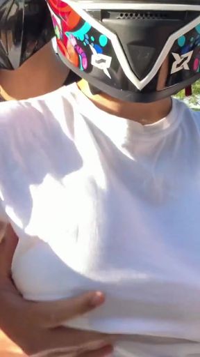 picking up my favorite DIDI client without a bra, I convince him to fuck!   Clip 1