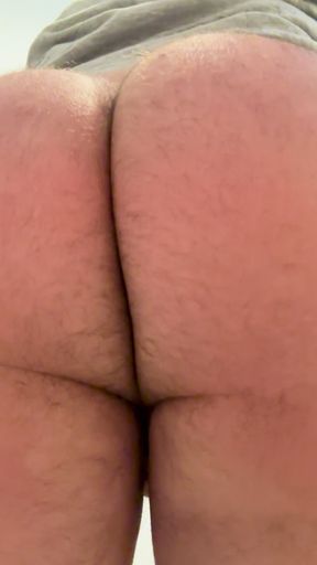 Showing som ass