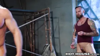 Muscular Cop Catches Hunky Troublemaker for Bareback Anal