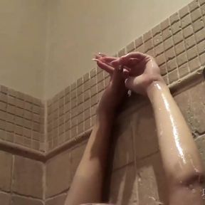 lesbian action in the shower - you must have seen the 2