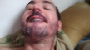 muito sexo em plena praia , rolou orgia bareback.